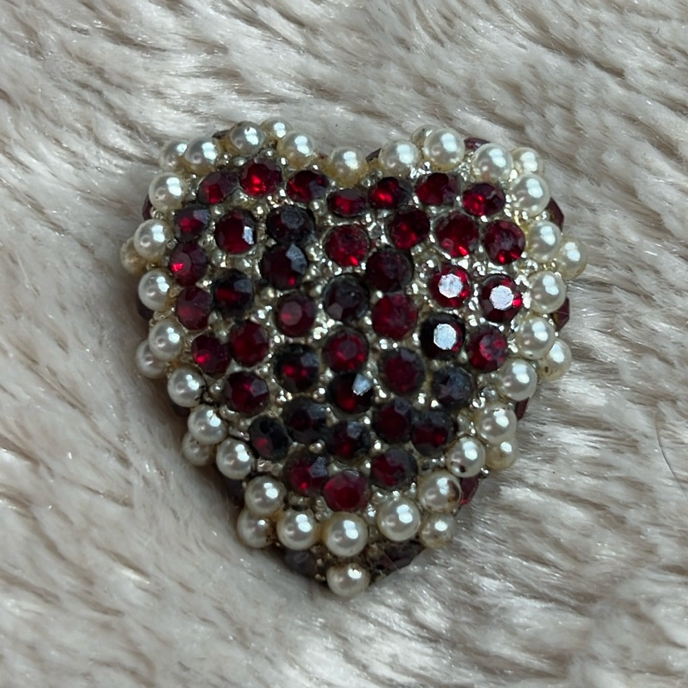 Vintage Ruby Red Rhinestone & Pearl Pin Brooch